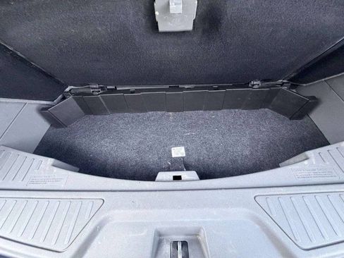 Used 2015 GMC Acadia SLE FWD image 7