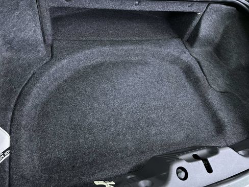 Used 2002 Ford Thunderbird RWD image 26