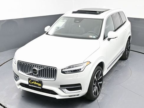 Used 2024 Volvo XC90 B5 Plus image 46