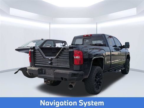 Used 2017 GMC Sierra 2500 Denali w/ Duramax Plus Package AWD/4WD image 3