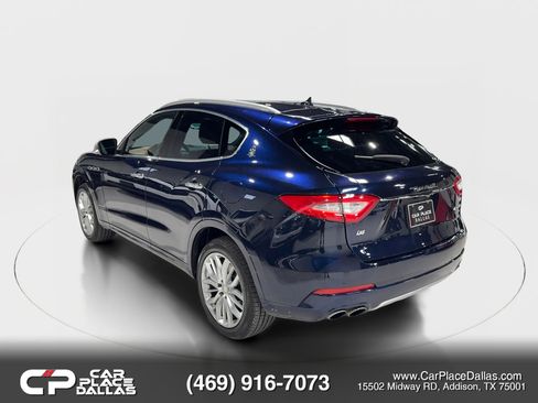 Used 2019 Maserati Levante GranLusso image 9