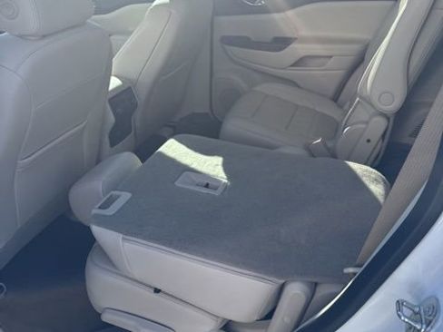 Used 2020 GMC Acadia Denali w/ Denali Ultimate Package image 24