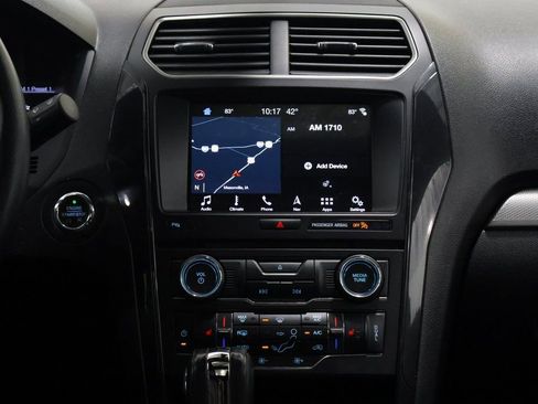 Used 2018 Ford Explorer XLT w/ Equipment Group 202A image 19