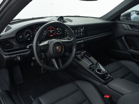 Used 2023 Porsche 911 Carrera T image 5