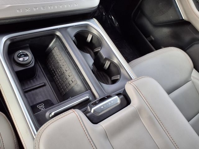 Certified 2025 Ford Expedition Active AWD/4WD image 25