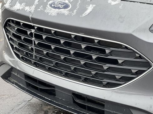 Certified 2022 Ford Escape SE w/ SE Sport Appearance Package image 34