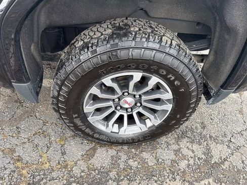 Used 2023 GMC Sierra 1500 AT4 w/ AT4 Premium Package image 16