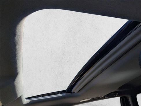 Used 2019 Toyota Highlander Limited image 12