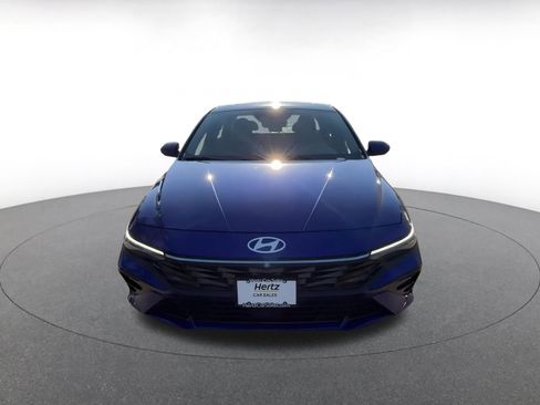 Used 2025 Hyundai Elantra SEL image 4
