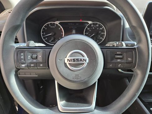 Used 2021 Nissan Rogue S image 9