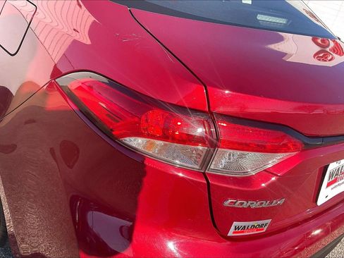 Used 2024 Toyota Corolla LE image 33