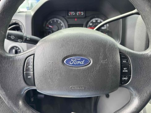 Used 2011 Ford E-350 and Econoline 350 XLT RWD image 18