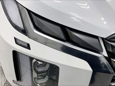 Used 2023 Hyundai Palisade Calligraphy image 31