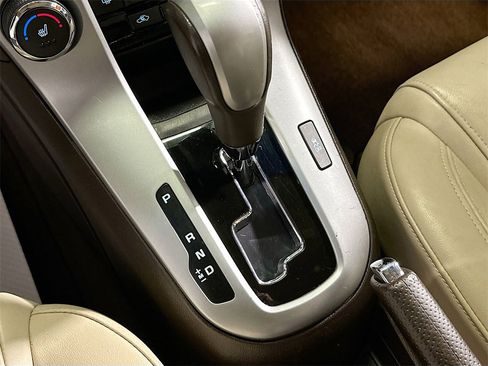 Used 2011 Chevrolet Cruze LT image 16