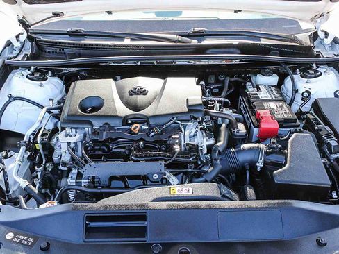 Used 2019 Toyota Camry SE image 26