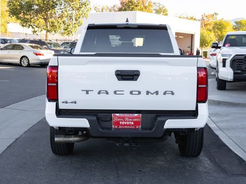 Used 2025 Toyota Tacoma SR5 image 6