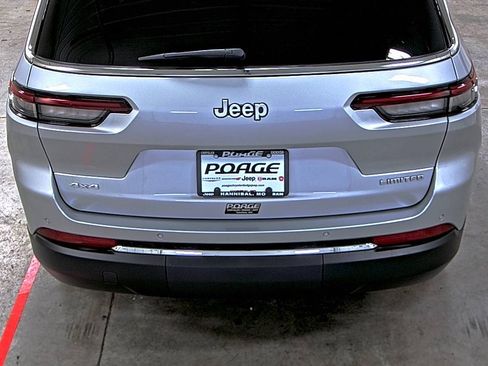 New 2025 Jeep Grand Cherokee L Limited w/ Luxury Tech Group II image 11