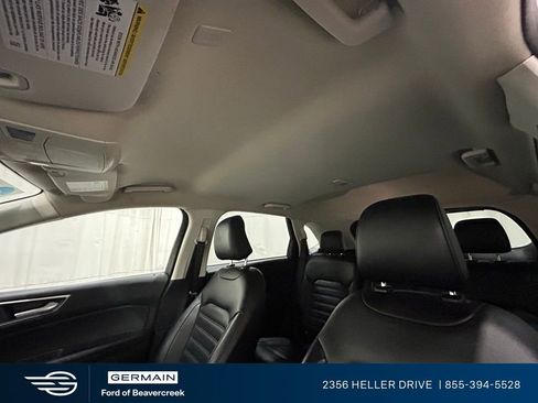 Used 2022 Ford Edge SEL image 16