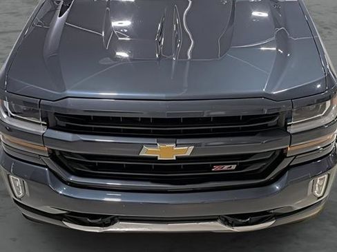 Used 2018 Chevrolet Silverado 1500 LT w/ All Star Edition AWD/4WD image 16