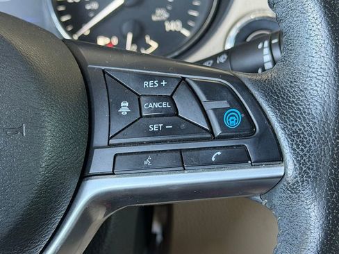 Used 2020 Nissan Rogue SL image 16