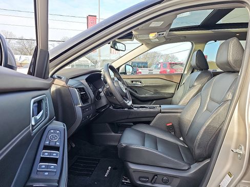 Certified 2021 Nissan Rogue SL w/ Premium Package image 14