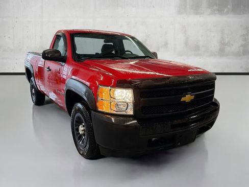 Used 2013 Chevrolet Silverado 1500 W/T image 3