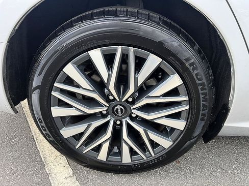 Certified 2024 Nissan Altima 2.5 SV FWD image 11