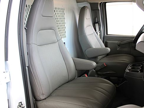 Used 2024 Chevrolet Express 2500 w/ Driver Convenience Package image 21