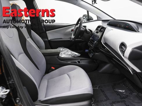 Used 2022 Toyota Prius LE FWD image 22