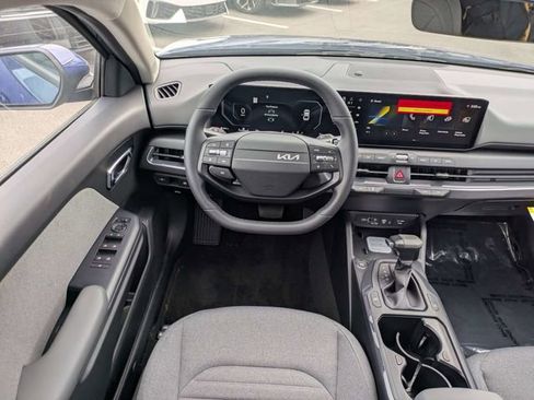 New 2025 Kia K4 EX image 15