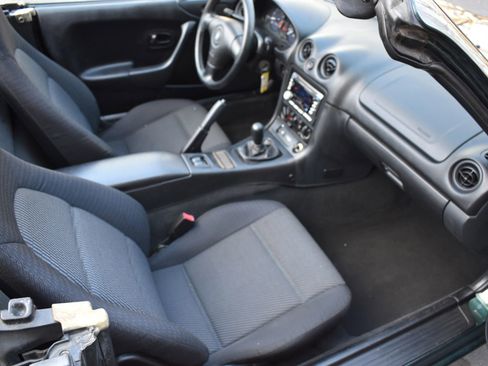 Used 1999 MAZDA MX-5 Miata image 30