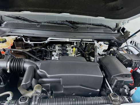 Used 2022 Chevrolet Colorado LT w/ Fleet Safety Package image 32