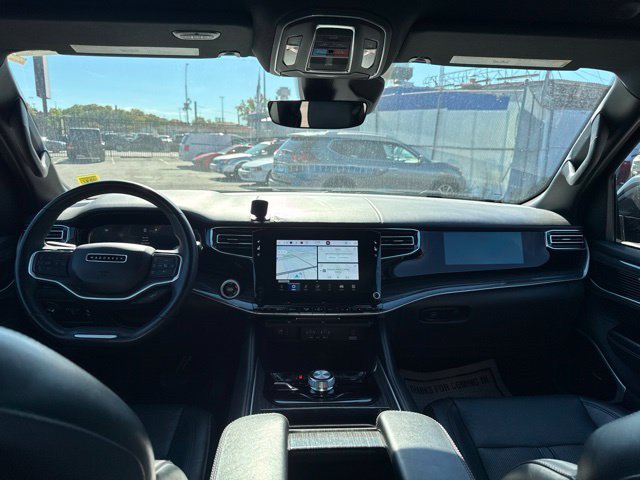 Used 2022 Jeep Wagoneer Series II AWD/4WD image 13