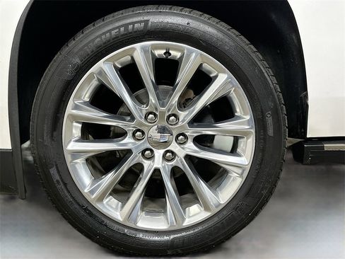 Used 2020 Cadillac Escalade Premium Luxury image 41