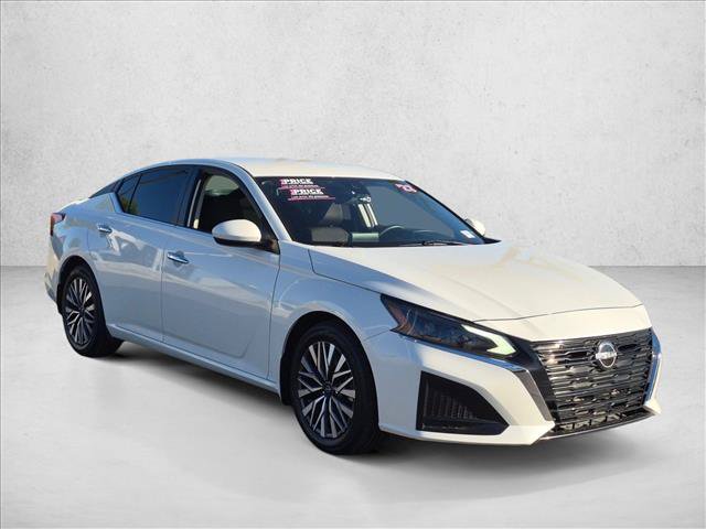 Used 2023 Nissan Altima 2.5 SV FWD image 3