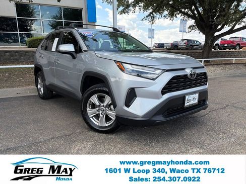 Used 2022 Toyota RAV4 XLE w/ Convenience Package FWD image 1