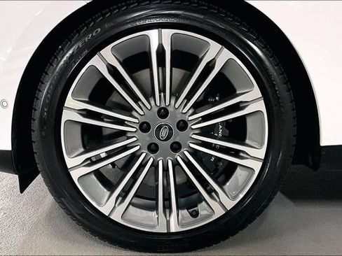 Used 2023 Land Rover Range Rover Autobiography AWD/4WD image 8