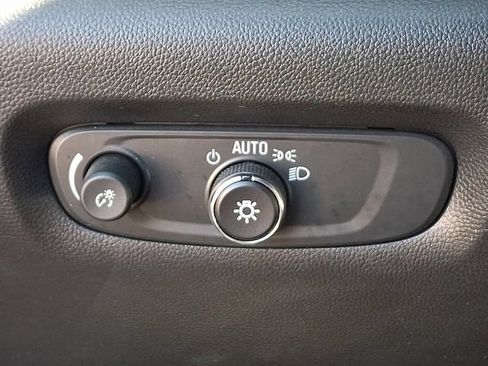 Used 2023 Chevrolet Traverse LT w/ LPO, Floor Liner Package AWD/4WD image 9