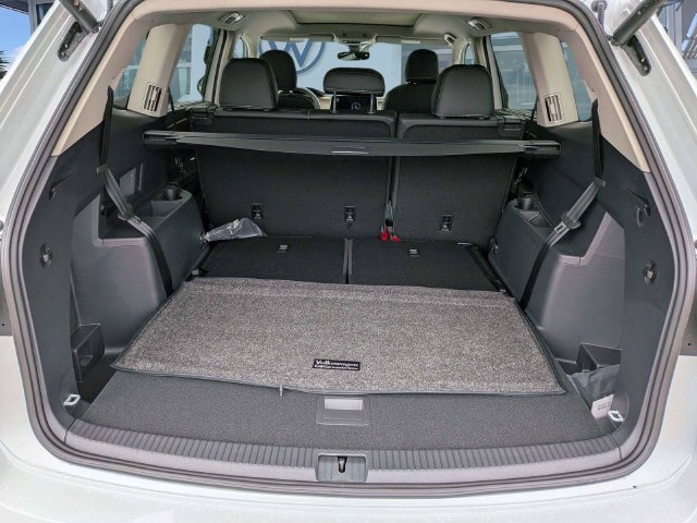 New 2026 Volkswagen Atlas SE FWD image 13