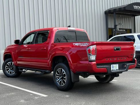 Used 2021 Toyota Tacoma TRD Sport w/ Technology Package AWD/4WD image 5