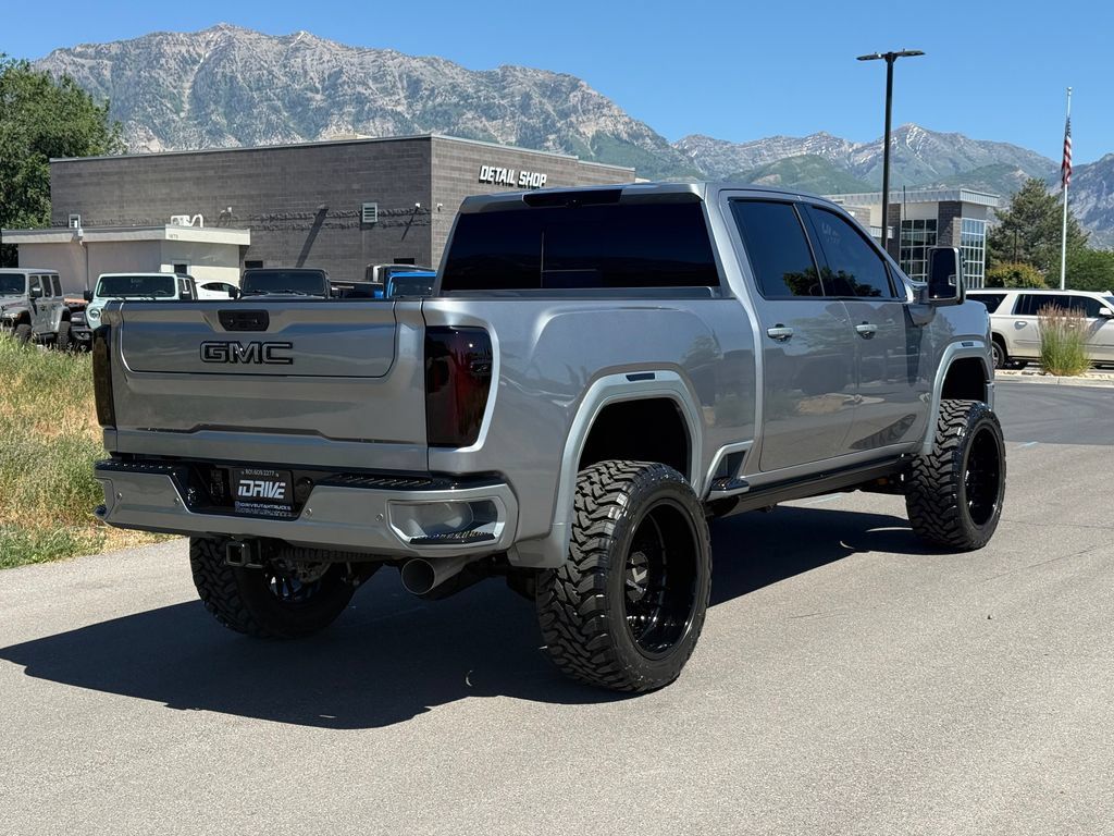 Used 2026 GMC Sierra 3500 Denali Ultimate AWD/4WD image 9