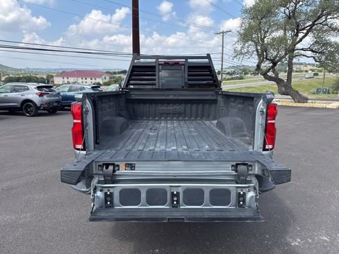 Certified 2024 Chevrolet Silverado 2500 High Country w/ High Country Premium Package AWD/4WD image 7