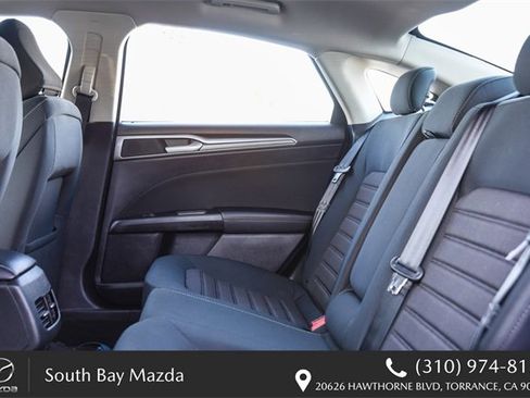 Used 2020 Ford Fusion SE image 15