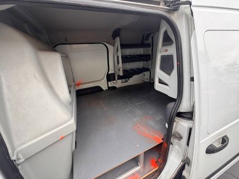 Used 2013 Ford Transit Connect XLT image 12