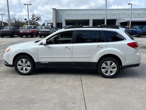Used 2012 Subaru Outback 3.6R Limited w/ Moonroof Pkg image 8