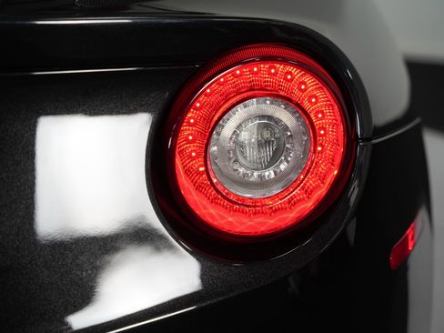 Used 2016 Ferrari F12 Berlinetta image 22