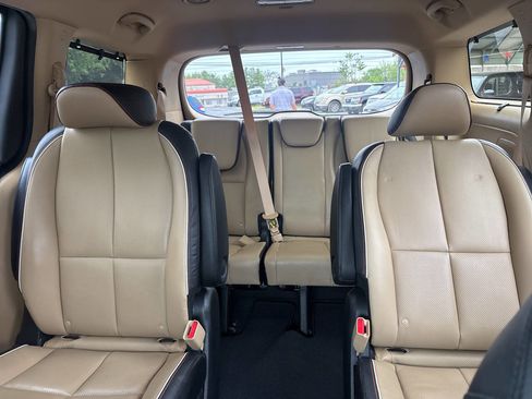 Used 2015 Kia Sedona SX FWD image 19