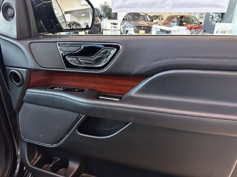 Certified 2022 Lincoln Navigator Reserve image 36