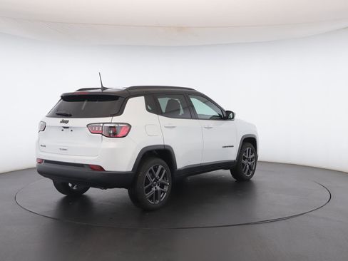 New 2026 Jeep Compass Limited image 27