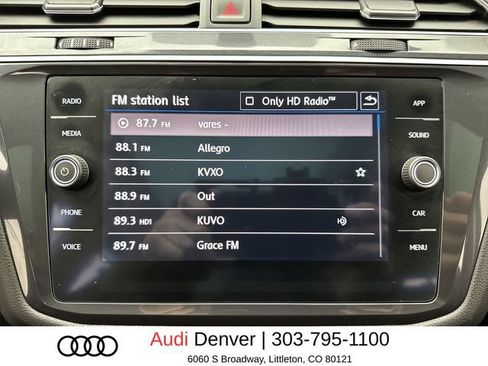 Used 2020 Volkswagen Tiguan SE AWD/4WD image 16